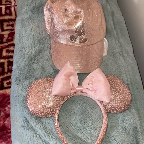 Pink Sequin Minnie Mouse Hat and Ears main image 6